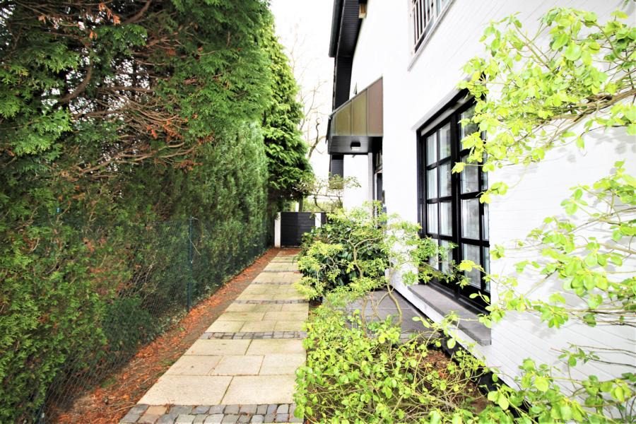 Immobilienangebot - Duisburg / Rahm - Alle - Rahm: Repräsentatives Einfamilien-Architektenhaus mit einzigartiger Fernsicht und Einliegerwohnung!