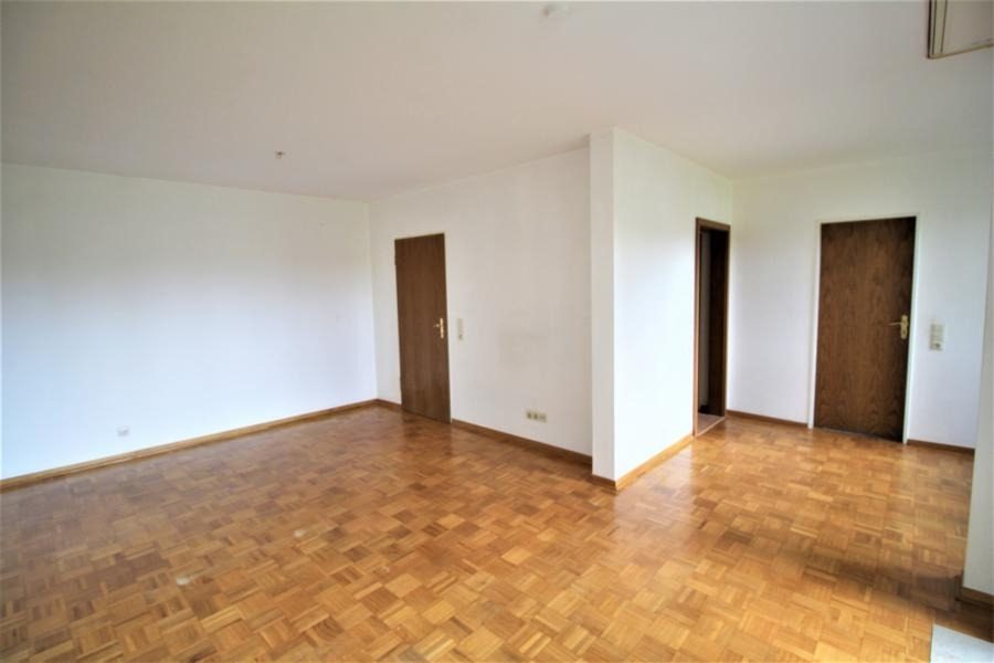 Immobilienangebot - Düsseldorf / Hubbelrath - Alle - Knittkuhl: gut geschnittene 3 Zimmer mit Balkon und TG-Stellplatz!