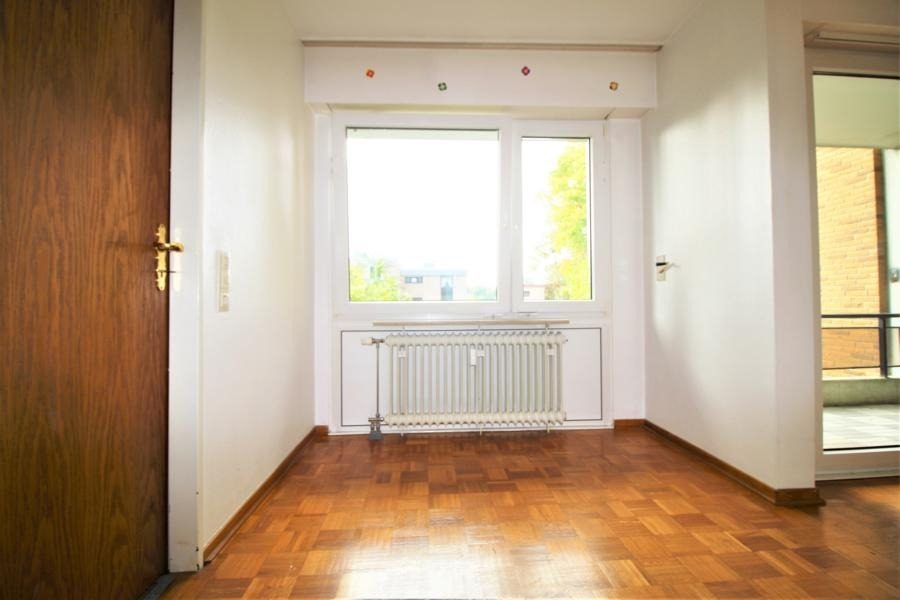 Immobilienangebot - Düsseldorf / Hubbelrath - Alle - Knittkuhl: gut geschnittene 3 Zimmer mit Balkon und TG-Stellplatz!