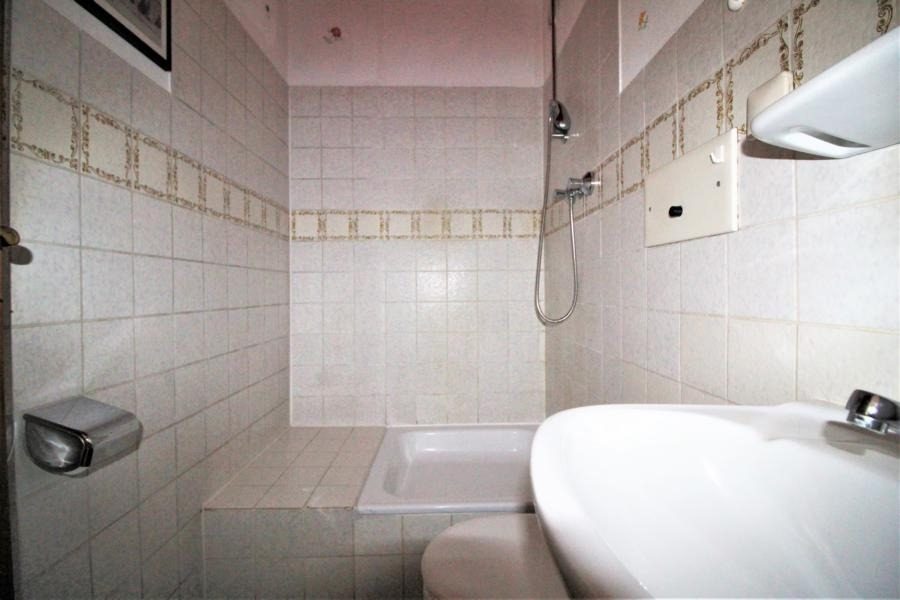Immobilienangebot - Düsseldorf / Hubbelrath - Alle - Knittkuhl: gut geschnittene 3 Zimmer mit Balkon und TG-Stellplatz!