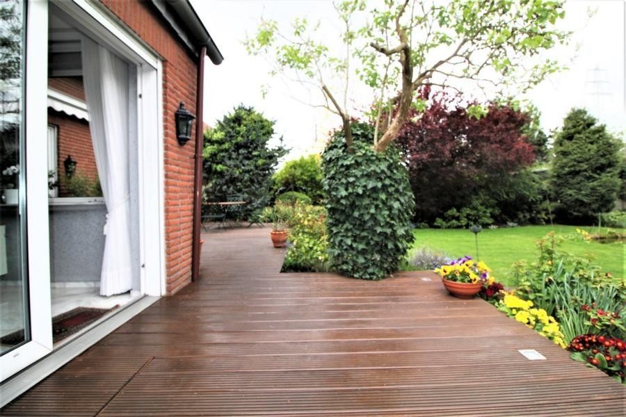 Immobilienangebot - Düsseldorf - Alle - Lierenfeld: Attraktive Doppelhaushälfte mit großem Garten und 2 Garagen