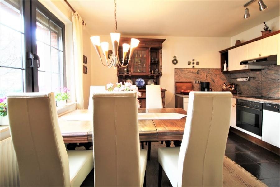 Immobilienangebot - Düsseldorf - Alle - Lierenfeld: Attraktive Doppelhaushälfte mit großem Garten und 2 Garagen