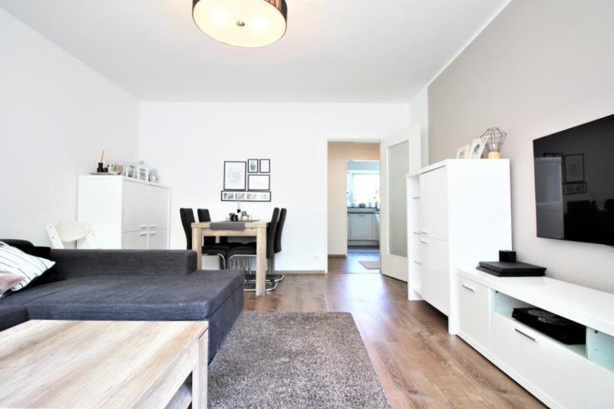 Immobilienangebot - Düsseldorf - Alle - Wersten: sanierte und gut geschnittene 3 Zimmer mit Süd-West-Balkon
