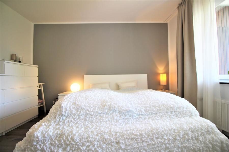Immobilienangebot - Düsseldorf - Alle - Wersten: sanierte und gut geschnittene 3 Zimmer mit Süd-West-Balkon