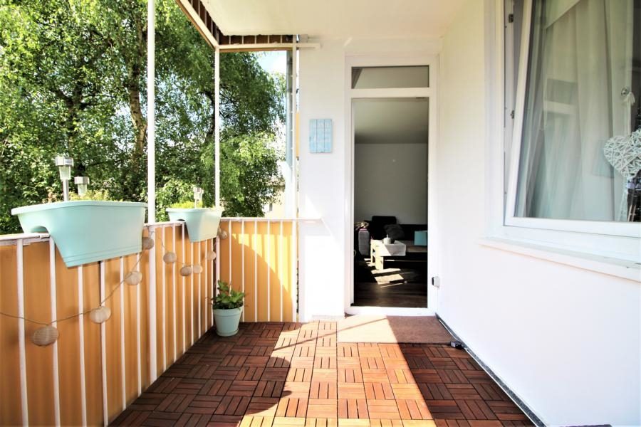 Immobilienangebot - Düsseldorf - Alle - Wersten: sanierte und gut geschnittene 3 Zimmer mit Süd-West-Balkon