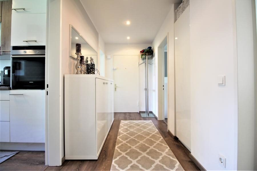 Immobilienangebot - Düsseldorf - Alle - Wersten: sanierte und gut geschnittene 3 Zimmer mit Süd-West-Balkon