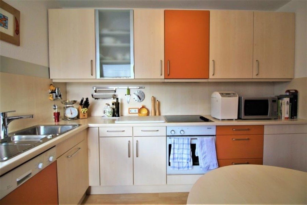 Immobilienangebot - Düsseldorf - Alle - Urdenbach: Attraktive 5 Zimmer mit Terrasse und Garage
