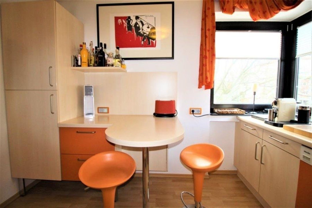 Immobilienangebot - Düsseldorf - Alle - Urdenbach: Attraktive 5 Zimmer mit Terrasse und Garage