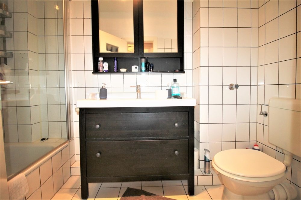 Immobilienangebot - Düsseldorf - Alle - Flingern: gut geschnittene 2-Zimmerwohnung im 1.OG mit Balkon in zentraler Lage