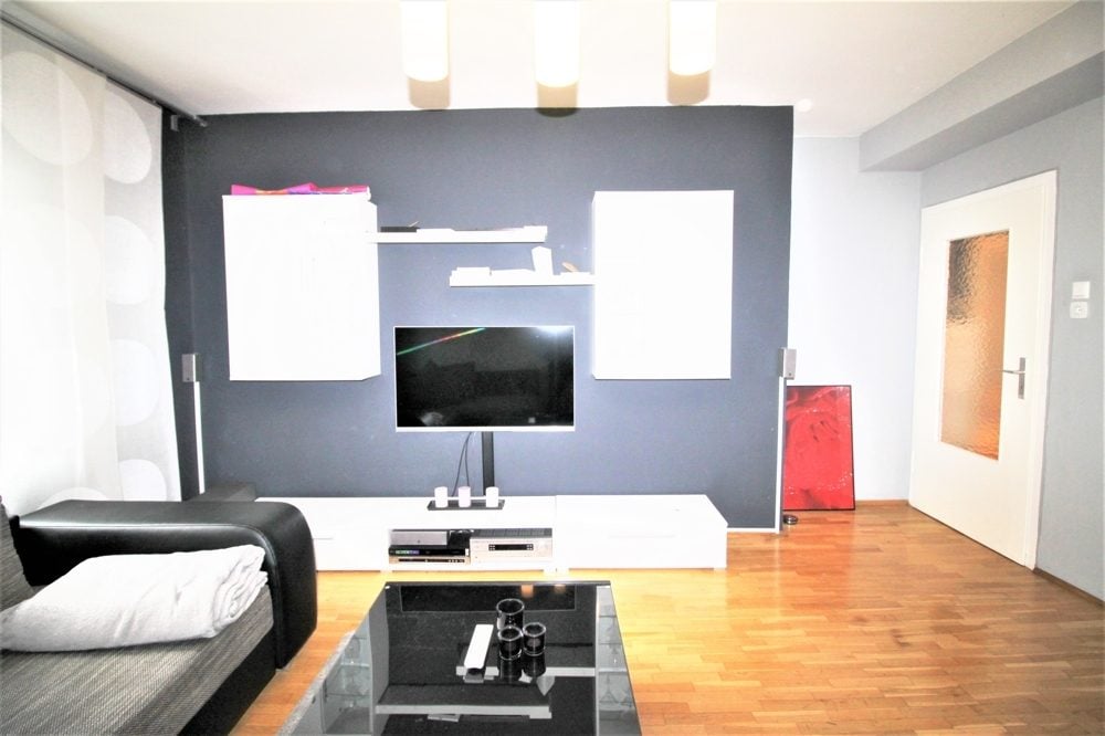 Immobilienangebot - Düsseldorf - Alle - Flingern: gut geschnittene 2-Zimmerwohnung im 1.OG mit Balkon in zentraler Lage