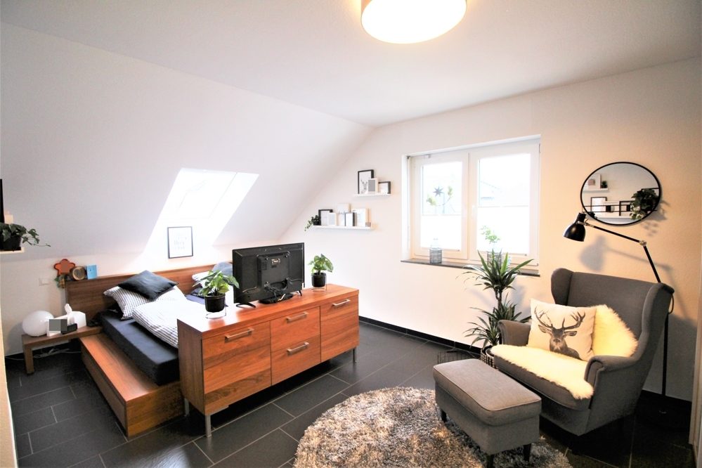 Immobilienangebot - Solingen - Alle - Höhscheid: Neuwertiges und moderne Doppelhaushälfte mit Stellplatz und Terrasse in guter Lage