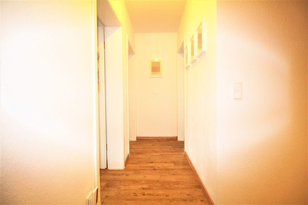 Immobilienangebot - Solingen - Alle - Höhscheid: Neuwertiges und moderne Doppelhaushälfte mit Stellplatz und Terrasse in guter Lage