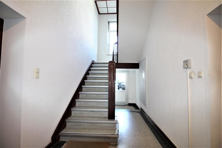 Immobilienangebot - Düsseldorf - Alle - Oberbilk: Sanierungsbedürftige 2-Zimmerwohnung mit Balkon in zentraler Lage