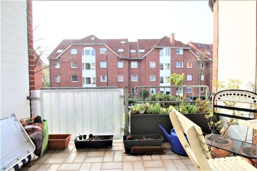 Immobilienangebot - Düsseldorf - Alle - Mörsenbroich: Gut geschnittene 2 Zimmer mit Balkon