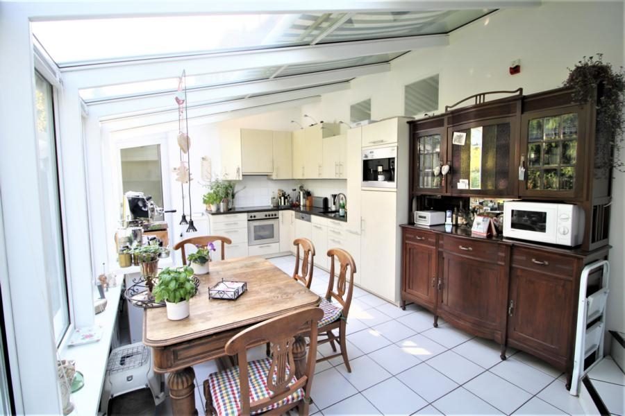 Immobilienangebot - Düsseldorf - Alle - Derendorf: Reihenendhaus als 1- bis 3-Familienhaus in attraktiver Lage mit Garten und Garage!