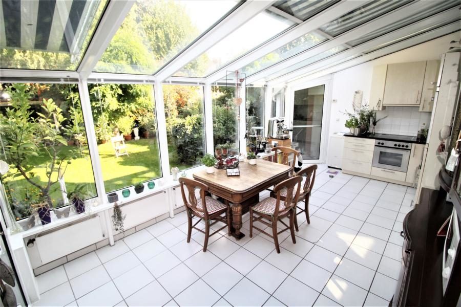 Immobilienangebot - Düsseldorf - Alle - Derendorf: Reihenendhaus als 1- bis 3-Familienhaus in attraktiver Lage mit Garten und Garage!