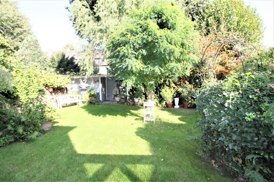 Immobilienangebot - Düsseldorf - Alle - Derendorf: Reihenendhaus als 1- bis 3-Familienhaus in attraktiver Lage mit Garten und Garage!