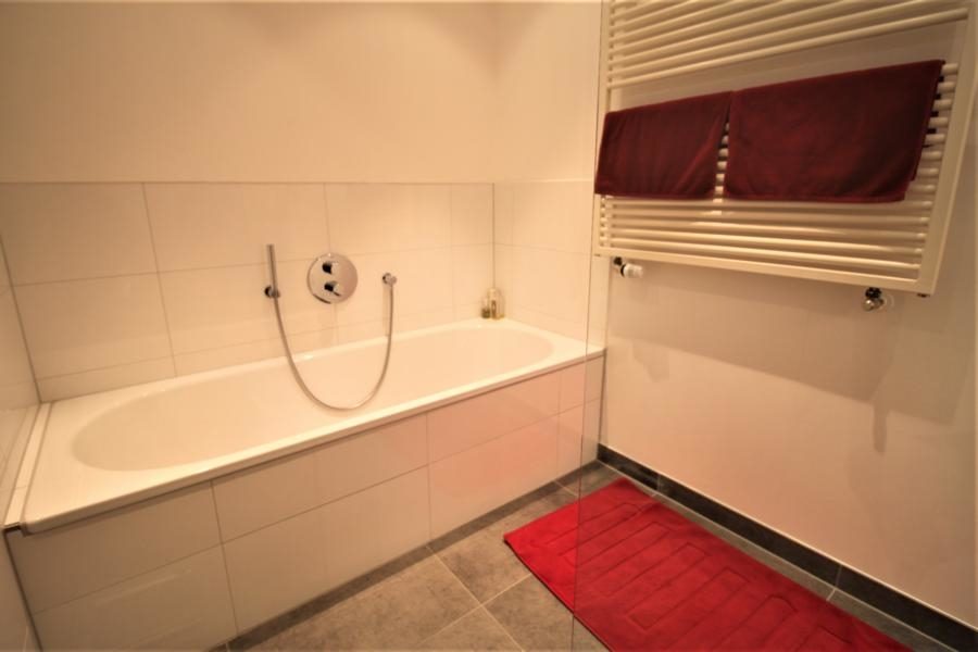 Immobilienangebot - Düsseldorf - Alle - Derendorf: Reihenendhaus als 1- bis 3-Familienhaus in attraktiver Lage mit Garten und Garage!