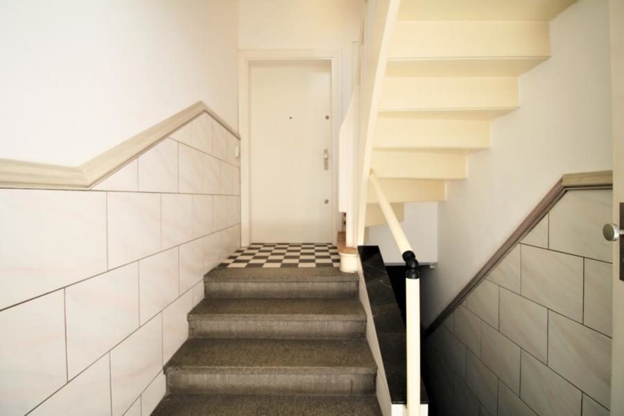 Immobilienangebot - Düsseldorf - Alle - Derendorf: Reihenendhaus als 1- bis 3-Familienhaus in attraktiver Lage mit Garten und Garage!