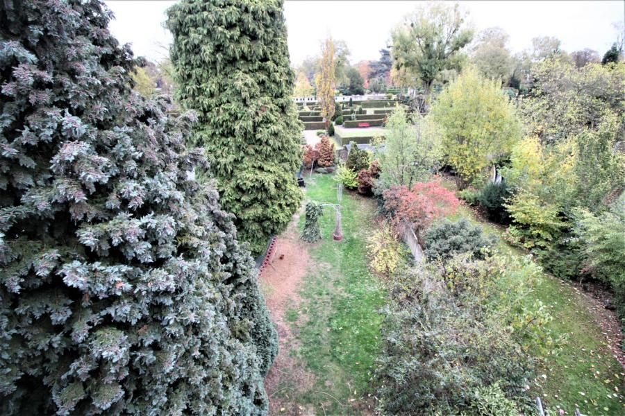 Immobilienangebot - Mönchengladbach - Alle - Attraktive Kapitalanlage: 4 Familienhaus mit großem Garten und 2 Garagen in Rheydt!