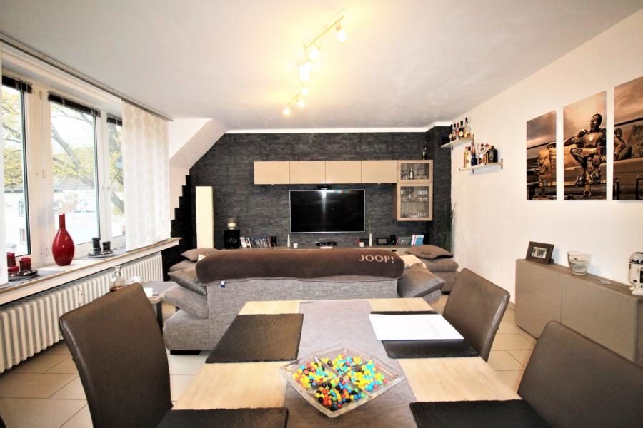 Immobilienangebot - Mönchengladbach - Alle - Attraktive Kapitalanlage: 4 Familienhaus mit großem Garten und 2 Garagen in Rheydt!