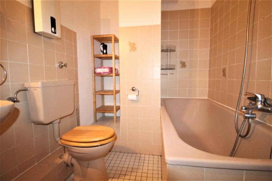 Immobilienangebot - Mönchengladbach - Alle - Attraktive Kapitalanlage: 4 Familienhaus mit großem Garten und 2 Garagen in Rheydt!