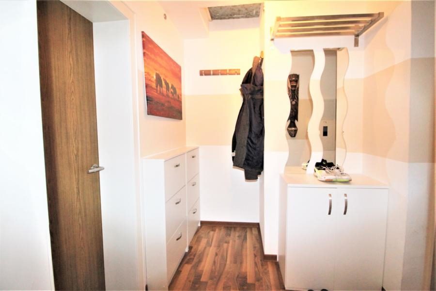 Immobilienangebot - Mönchengladbach - Alle - Attraktive Kapitalanlage: 4 Familienhaus mit großem Garten und 2 Garagen in Rheydt!