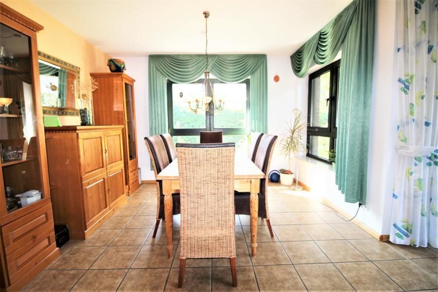 Immobilienangebot - Düsseldorf - Alle - Hellerhof-Ost: Freistehendes und verklinkertes Einfamilienhaus mit großem Garten