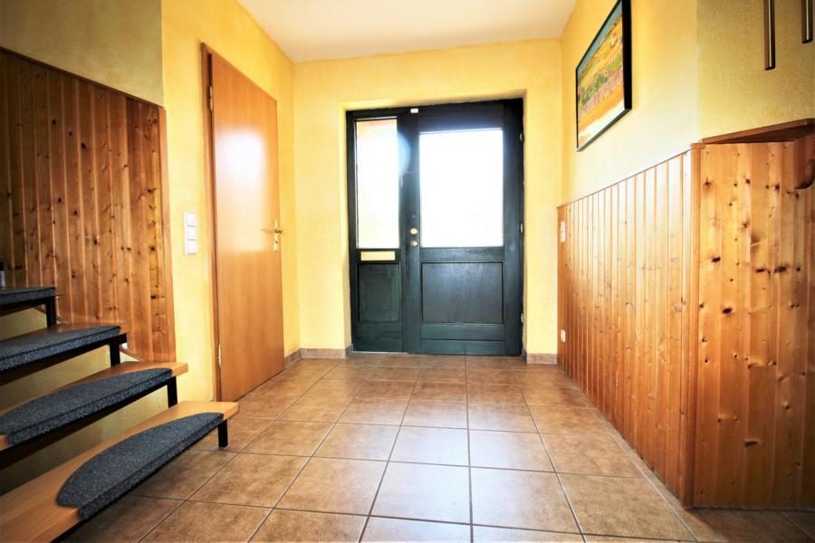 Immobilienangebot - Düsseldorf - Alle - Hellerhof-Ost: Freistehendes und verklinkertes Einfamilienhaus mit großem Garten