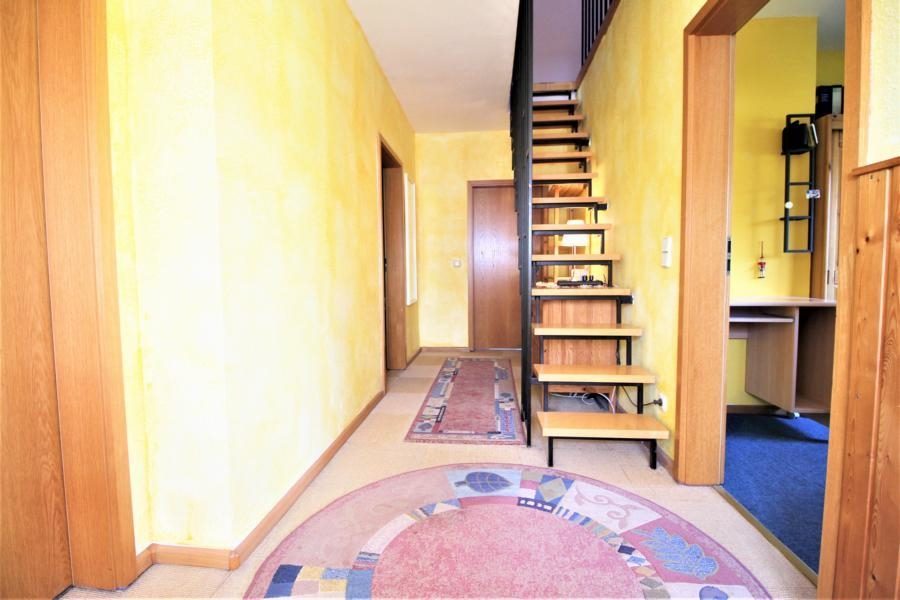 Immobilienangebot - Düsseldorf - Alle - Hellerhof-Ost: Freistehendes und verklinkertes Einfamilienhaus mit großem Garten