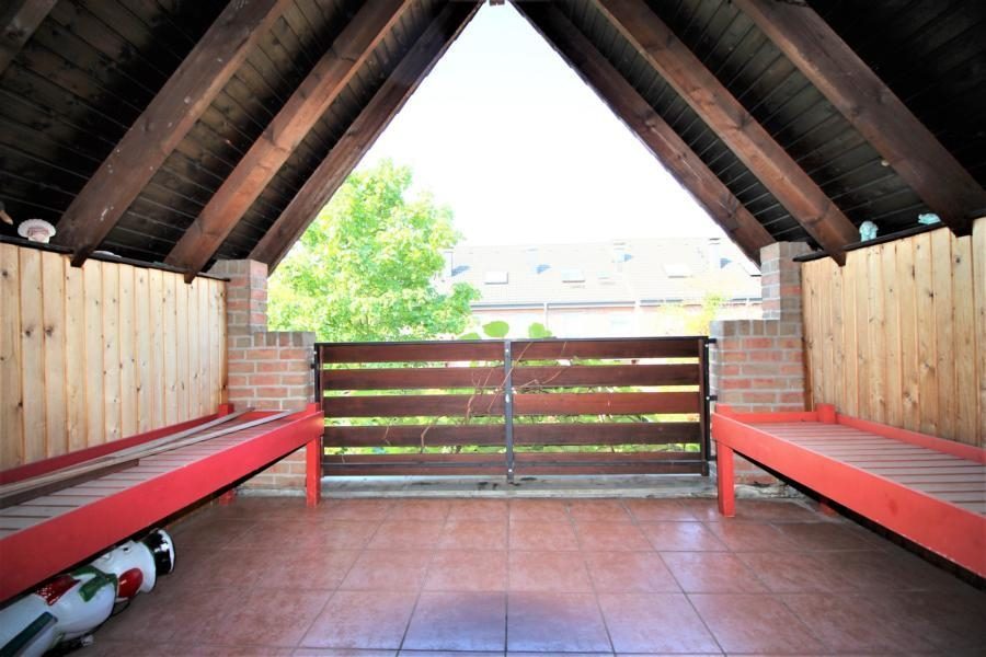 Immobilienangebot - Düsseldorf - Alle - Hellerhof-Ost: Freistehendes und verklinkertes Einfamilienhaus mit großem Garten
