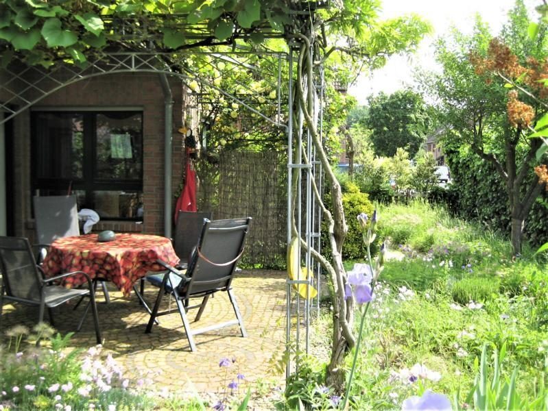 Immobilienangebot - Düsseldorf - Alle - Hellerhof-Ost: Freistehendes und verklinkertes Einfamilienhaus mit großem Garten