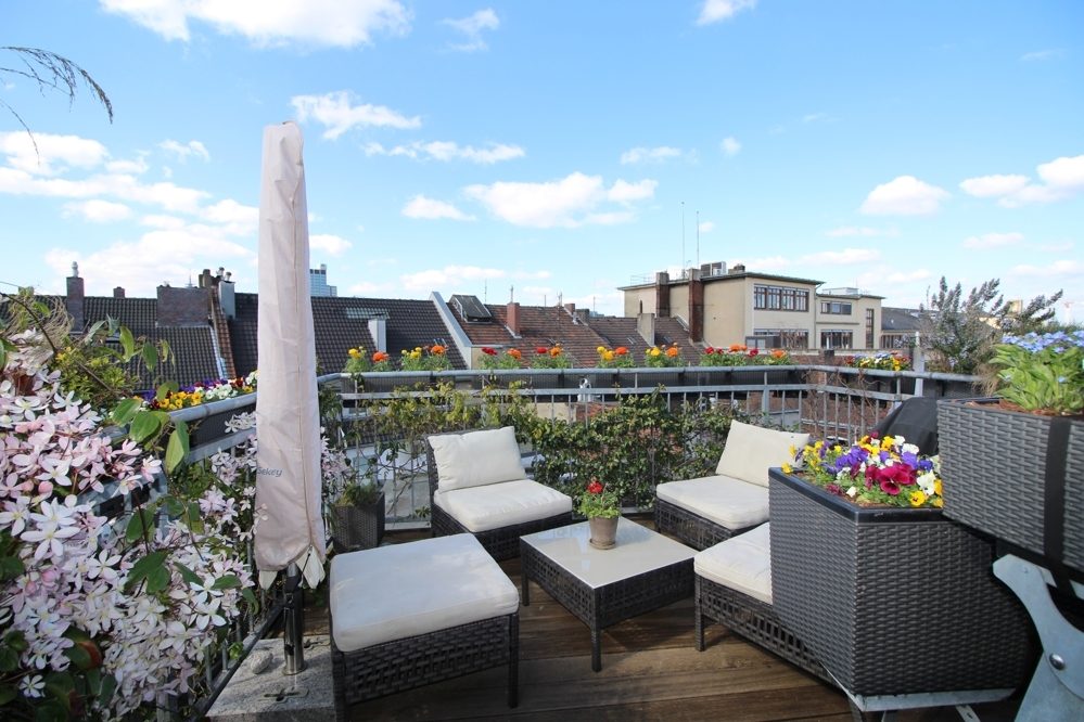 Immobilienangebot - Düsseldorf - Alle - Friedrichstadt: schöne 3,5 - Zimmer- Altbau Maisonettewohnung mit Dachterrasse in zentraler Lage