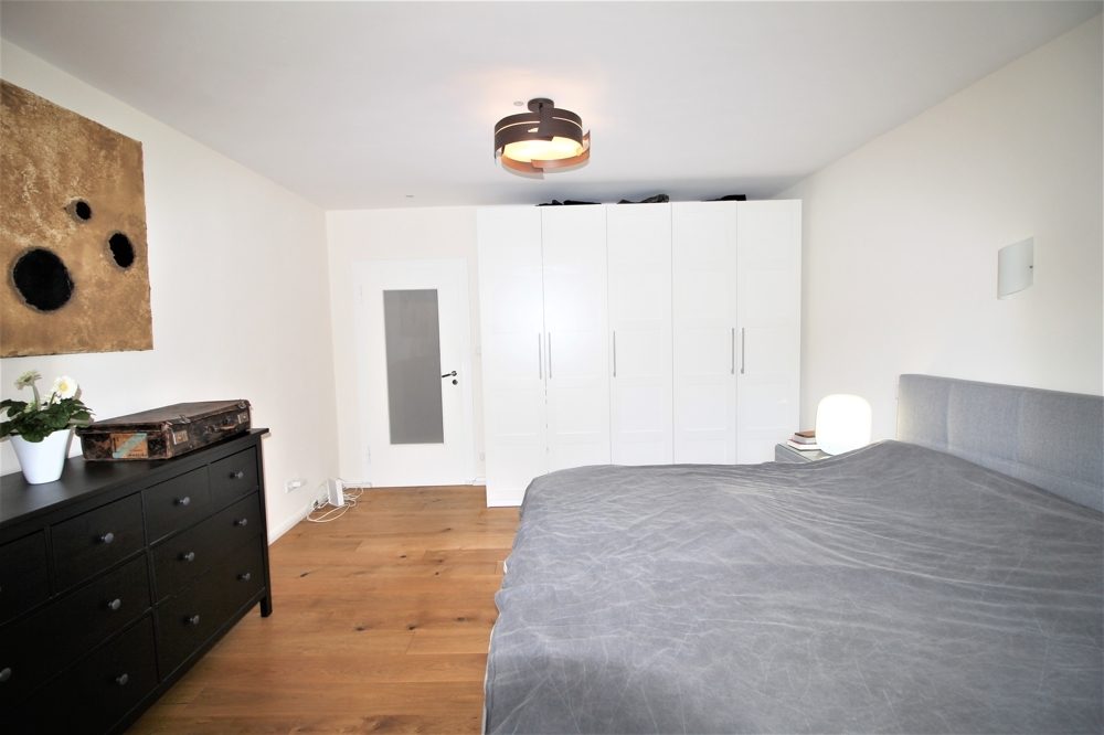Immobilienangebot - Düsseldorf - Alle - Friedrichstadt: schöne 3,5 - Zimmer- Altbau Maisonettewohnung mit Dachterrasse in zentraler Lage