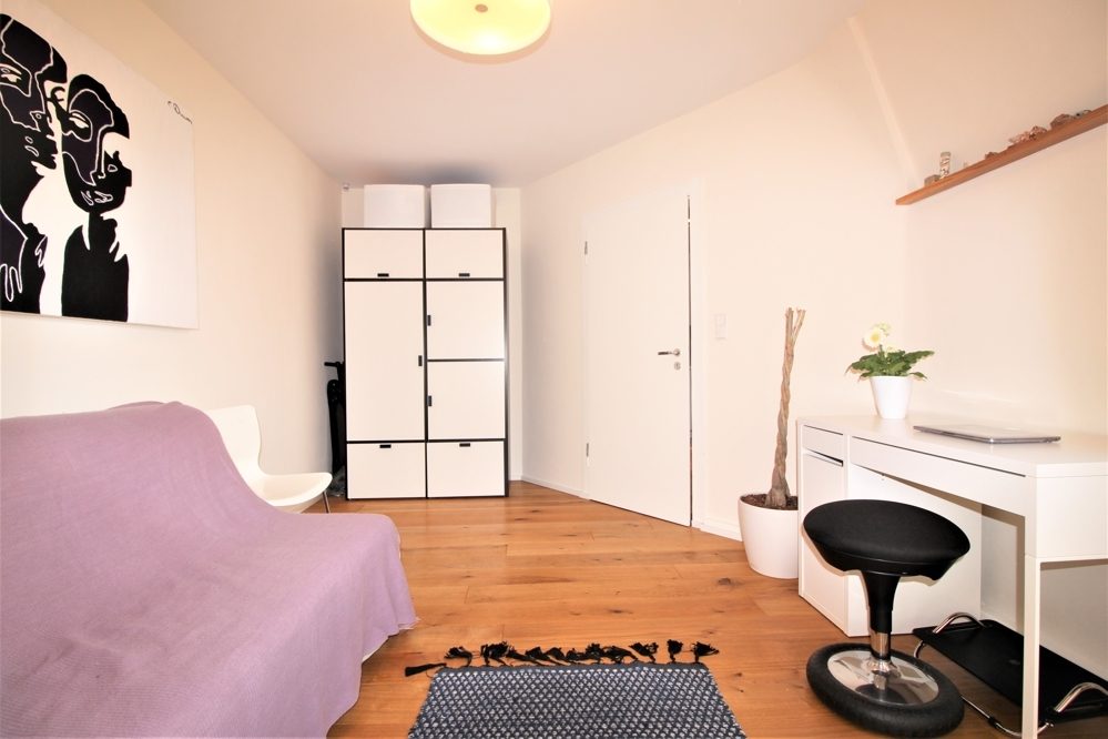 Immobilienangebot - Düsseldorf - Alle - Friedrichstadt: schöne 3,5 - Zimmer- Altbau Maisonettewohnung mit Dachterrasse in zentraler Lage