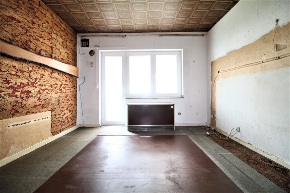 Immobilienangebot - Düsseldorf / Unterrath - Alle - Unterrath: Sanierungsbedürftige 2 Zimmerwohnung mit Balkon in ruhiger Lage