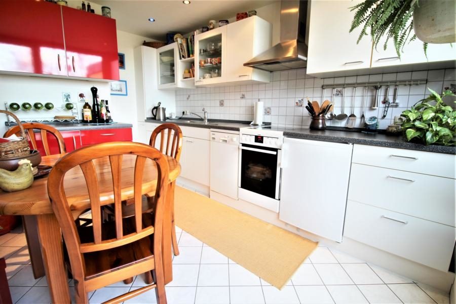 Immobilienangebot - Düsseldorf / Pempelfort - Alle - Pempelfort: attraktive 3-Zimmer-Maisonettewohnung im Dachgeschoss mit Terrasse in sehr guter Lage
