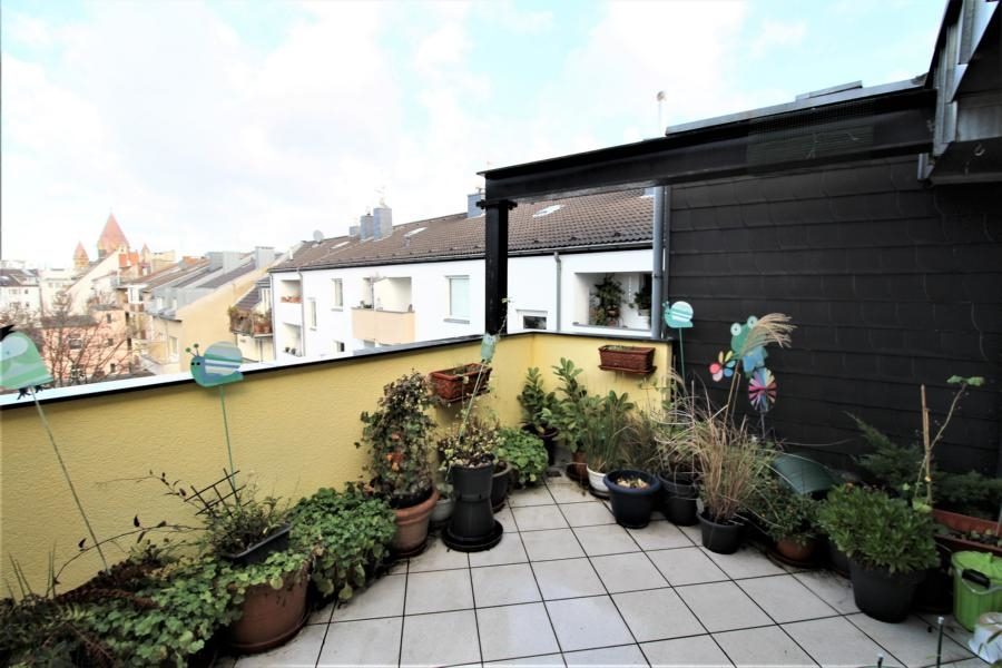 Immobilienangebot - Düsseldorf / Pempelfort - Alle - Pempelfort: attraktive 3-Zimmer-Maisonettewohnung im Dachgeschoss mit Terrasse in sehr guter Lage