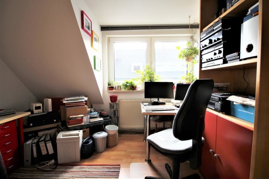 Immobilienangebot - Düsseldorf / Pempelfort - Alle - Pempelfort: attraktive 3-Zimmer-Maisonettewohnung im Dachgeschoss mit Terrasse in sehr guter Lage