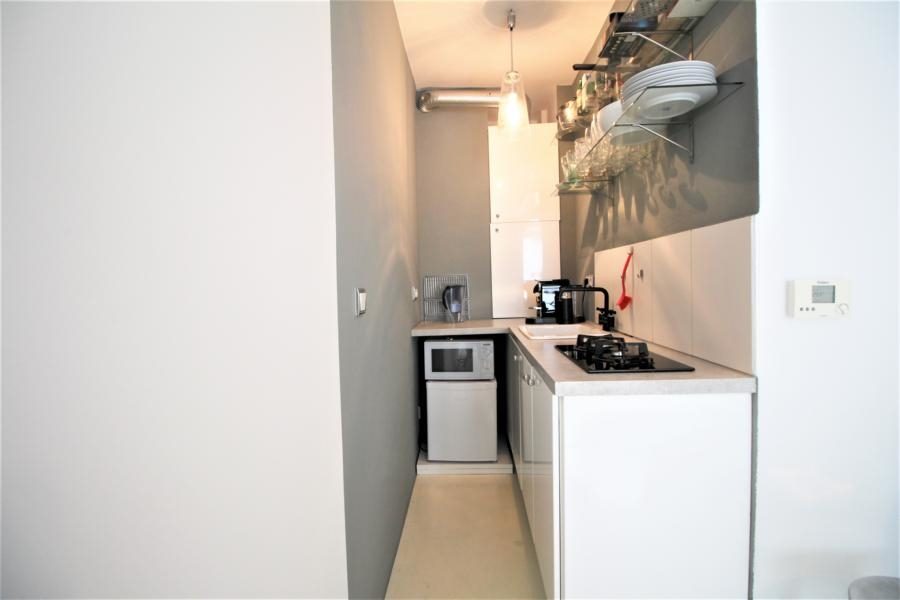 Immobilienangebot - Düsseldorf - Alle - Lindenstr. 68: komplett möbliertes Apartment in sehr gefragter Lage