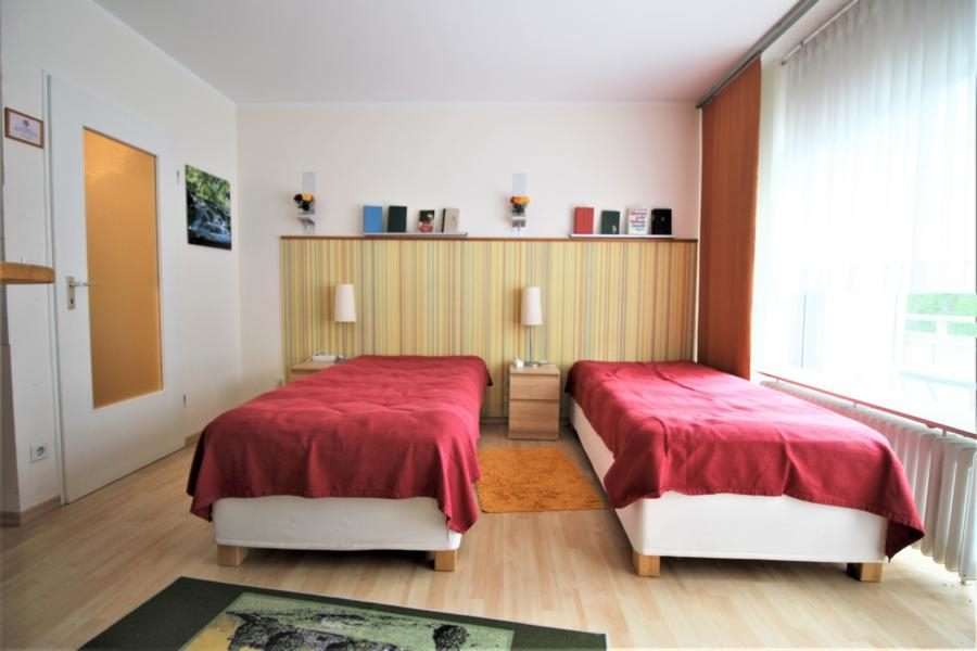 Immobilienangebot - Düsseldorf / Lohausen - Alle - Kapitalanleger/Eigenutzer: Apartment mit Balkon und TG-Stellplatz in ruhiger Lage nahe Messe