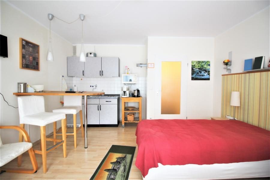 Immobilienangebot - Düsseldorf / Lohausen - Alle - Kapitalanleger/Eigenutzer: Apartment mit Balkon und TG-Stellplatz in ruhiger Lage nahe Messe
