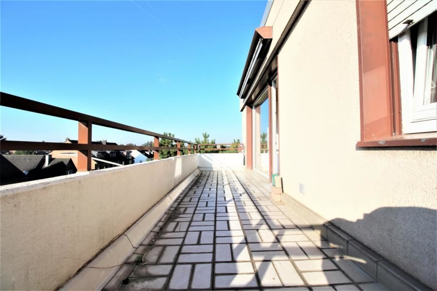 Immobilienangebot - Kaarst - Alle - Attraktiv als Anlage/ für Eigennutzer: Renovierungsbedürftige 3 Zimmer mit Balkon und Garage