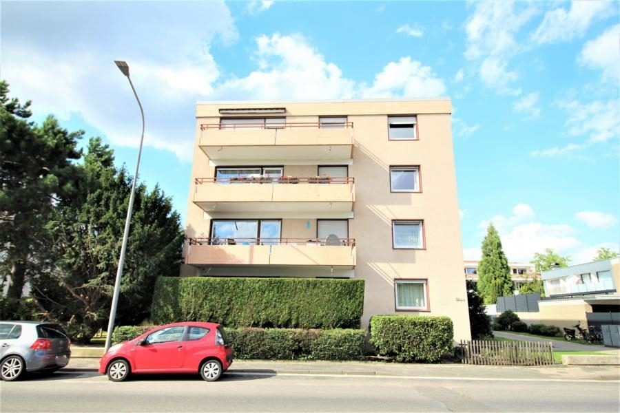 Immobilienangebot - Kaarst - Alle - Attraktiv als Anlage/ für Eigennutzer: Renovierungsbedürftige 3 Zimmer mit Balkon und Garage