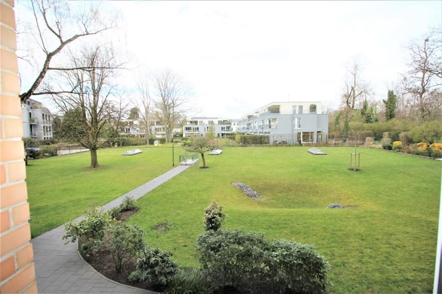 Immobilienangebot - Düsseldorf / Stockum - Alle - Stockum: helle 3 Zimmerwohnung mit großem Sonnenbalkon
