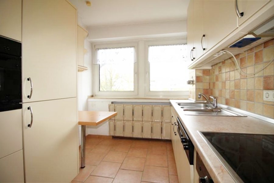 Immobilienangebot - Düsseldorf / Stockum - Alle - Stockum: helle 3 Zimmerwohnung mit großem Sonnenbalkon