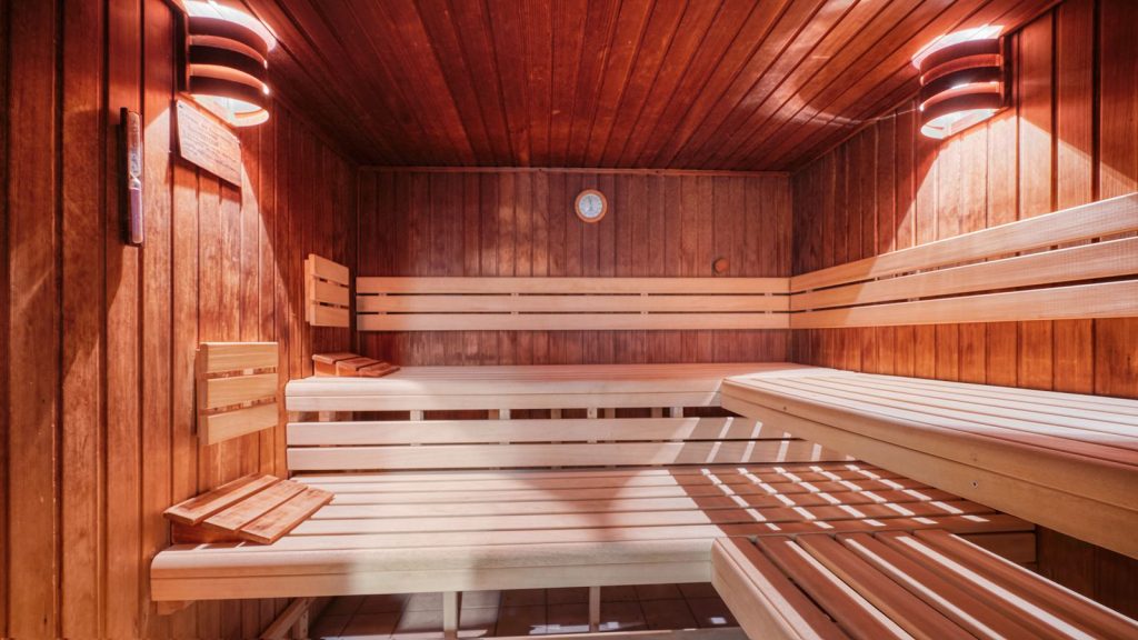 Immobilienangebot - Erkrath - Alle - leerstehende und helle 1-Zimmer mit Balkon, Schwimmbad und Sauna in Erkrath-Unterfeldhaus