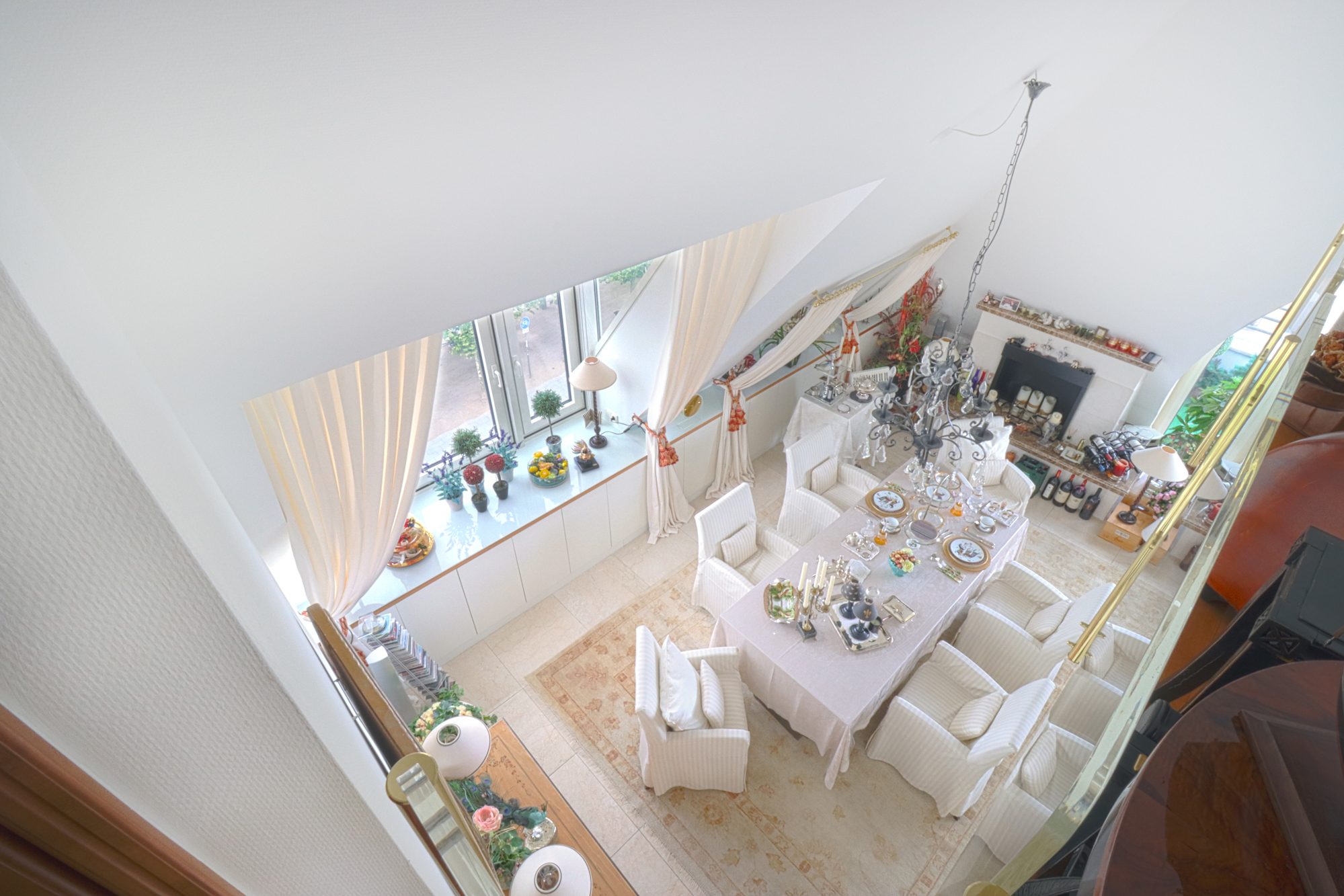 Immobilienangebot - Düsseldorf - Alle - Altstadt: exklusive Galeriewohnung mit einzigartigem Rheinblick, Terrasse und TG-Stellplatz