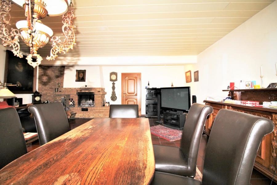 Immobilienangebot - Düsseldorf - Alle - Lörick: Reihenmittelhaus mit 6 Zimmern, Garage und Garten in sehr guter Lage
