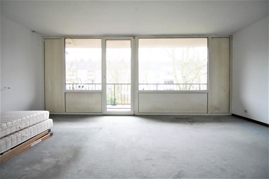 Immobilienangebot - Düsseldorf - Alle - Lörick: Reihenmittelhaus mit 6 Zimmern, Garage und Garten in sehr guter Lage